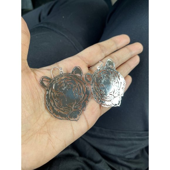 Tiger mascot earrings, auburn tigers , go tigers, cheetah earrings silver animal - Picture 5 of 6